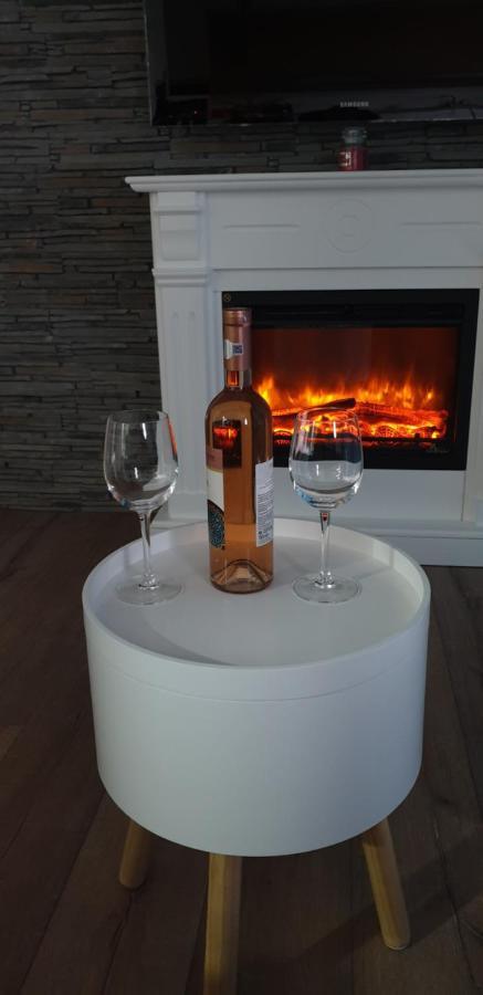 Iosia Apartment 203 Орадеа Екстериор снимка