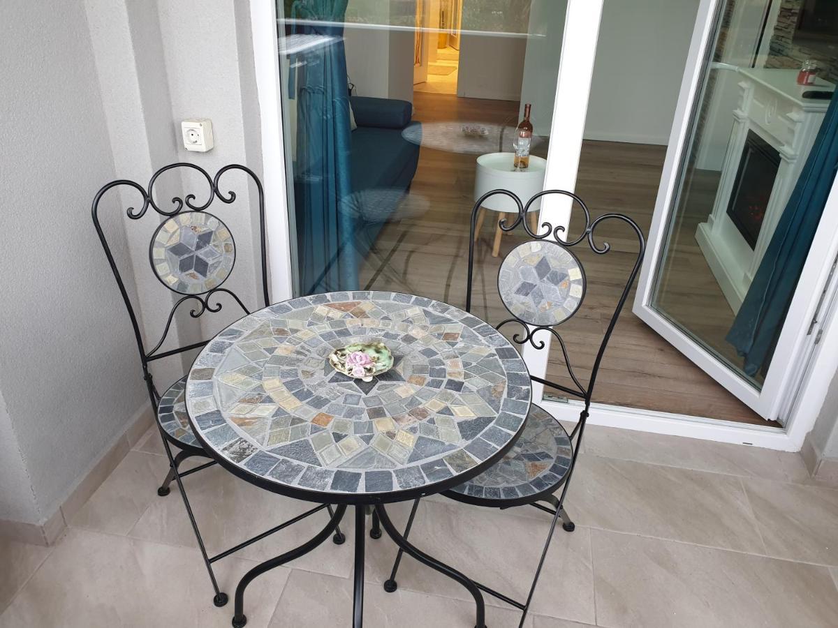 Iosia Apartment 203 Орадеа Екстериор снимка