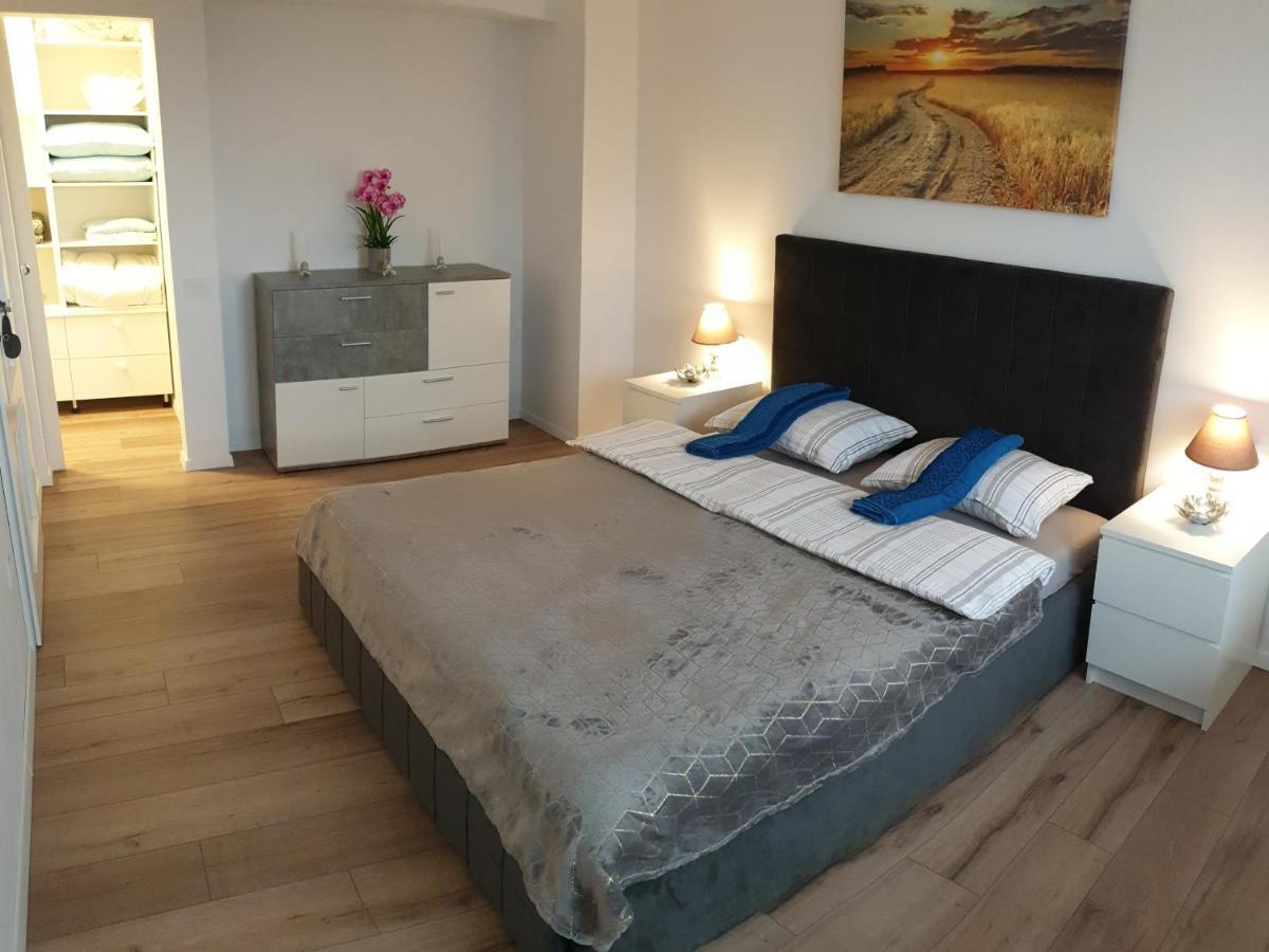 Iosia Apartment 203 Орадеа Екстериор снимка